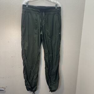 lululemon Dance Studio III Mid-Rise Pant Size 10 Straight Leg Green Unlined 32”
